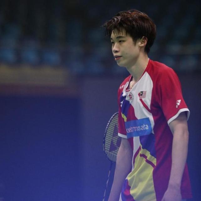 大马男单新星黄智勇退出2022羽毛球印尼大师赛_腾讯新闻