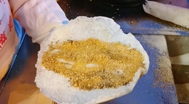 贵阳独一份的小吃,小哥推车卖,50斤糯米竟卖2800元,想吃要随缘