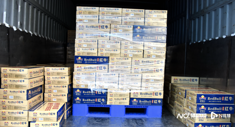 1500多箱"假红牛",藏身珠海一仓库!执法人员突击查处_腾讯新闻