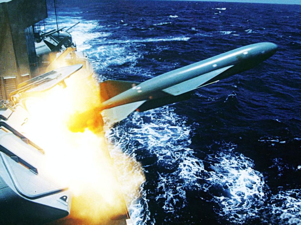 研发的第一代驱逐舰051型驱逐舰搭载的就是国产c-201"海鹰-1"反舰导弹