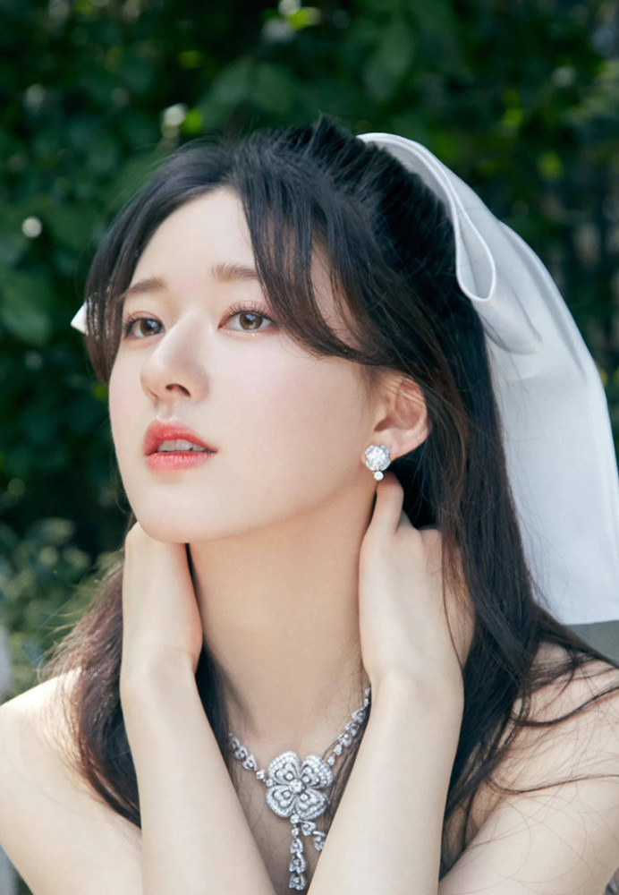 甜美可爱的赵思路,长相治愈让人羡慕,高颜值美少女插图