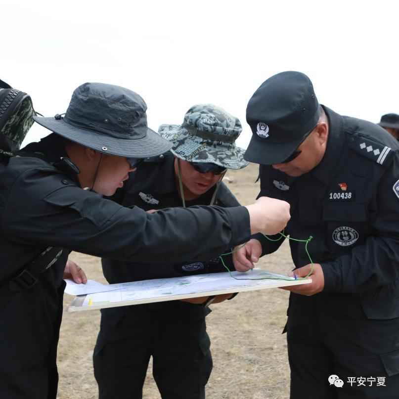 大練兵直擊銀川特警野外識圖用圖訓練現場