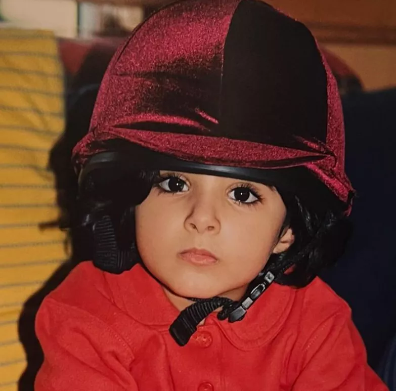 迪拜最美公主萨拉玛:6岁靠美貌大红,18岁联姻被雪藏再也不露面插图13