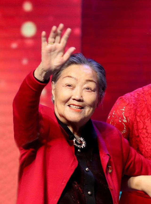 豫剧大师马金凤仙逝,享年100岁,曾拍三部电影,是永远的穆桂英