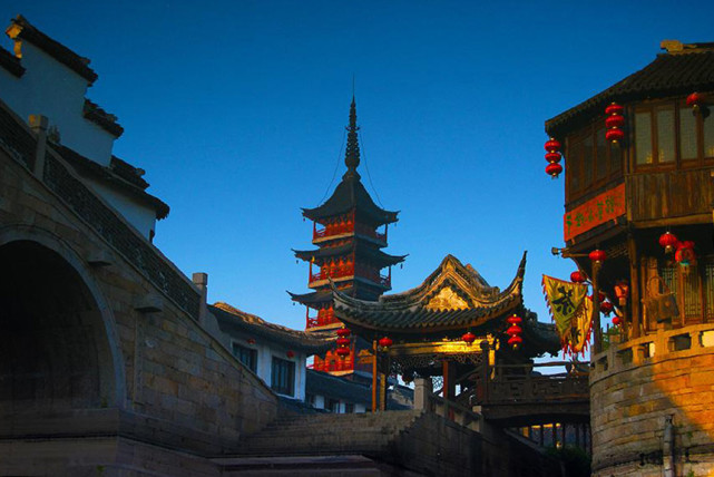 远望昆山千灯古镇有一位千年美人伫立于粉墙黛瓦之中