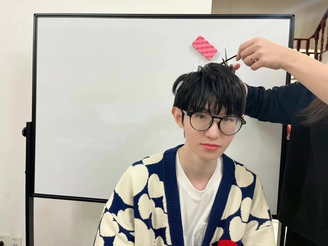 还好阿泽跑得快ag爆发内讧猫影都选择休假一诺也不想打了