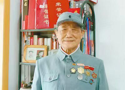 刘顺元说:"纪一同志,组织上决定派你去执行一项重要任务,由你深入无锡