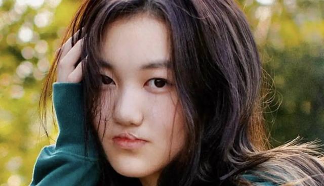 李嫣在瑞士过16岁生日,王菲李亚鹏都不在身边,早熟少女穿着大胆_腾讯