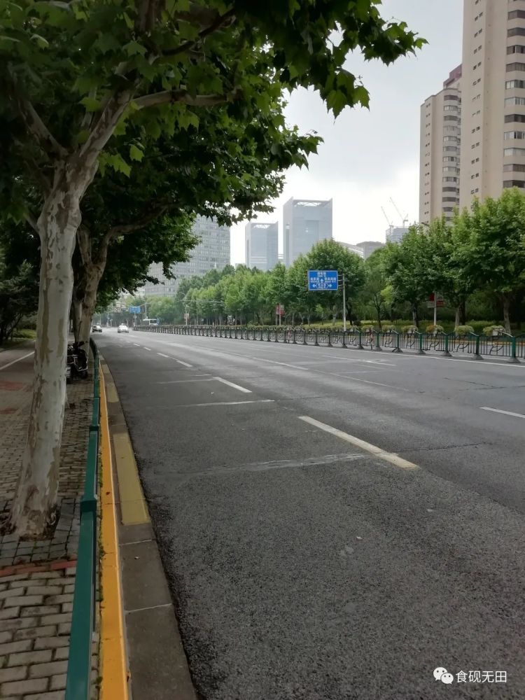 解封前夕之上海街街景