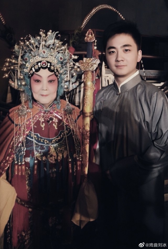 马金凤病逝,徒弟含泪告别,殡仪馆化妆师曝遗容很安详