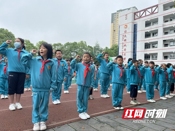 吉首市雅溪小学校微图片