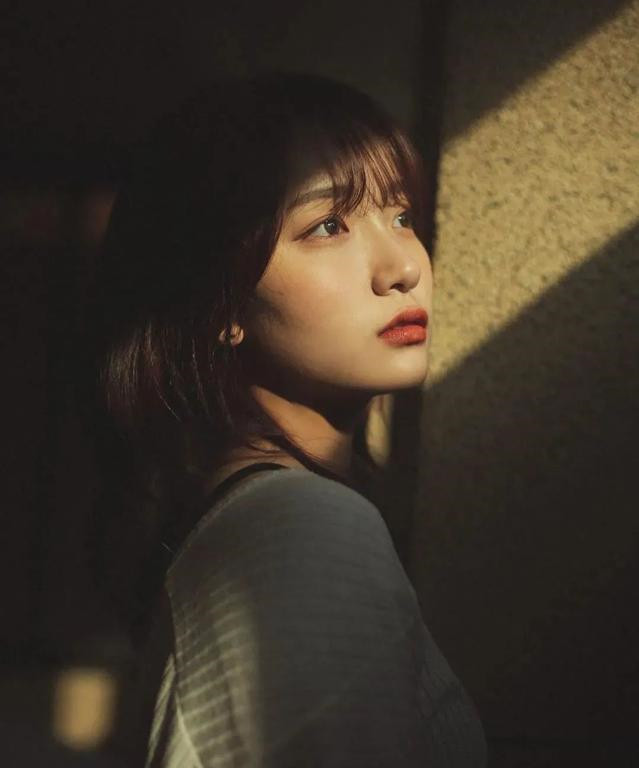 摄影技巧:中年女士拍照怎么更显瘦?拍侧脸!看起来瘦10斤_腾讯新闻