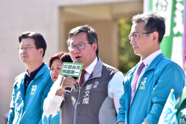 他曾担任陈菊,林浊水,苏焕智,杨秋兴等人竞选民代时的宣传"操刀手",其