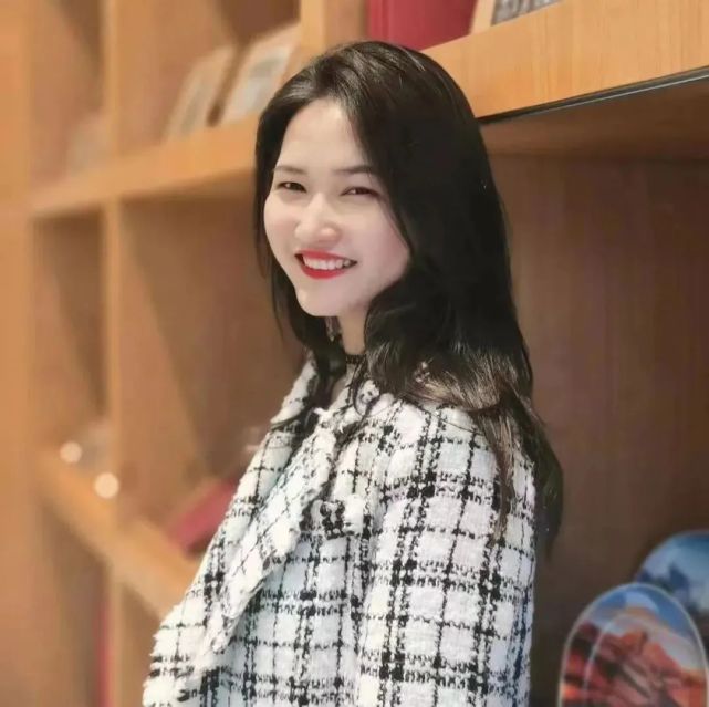 这么漂亮的小姐姐居然没有男朋友!哈密单身的小哥哥快行动