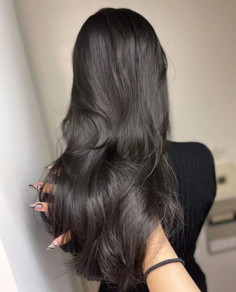 今年秋天很流行的雾感灰色微潮色插图