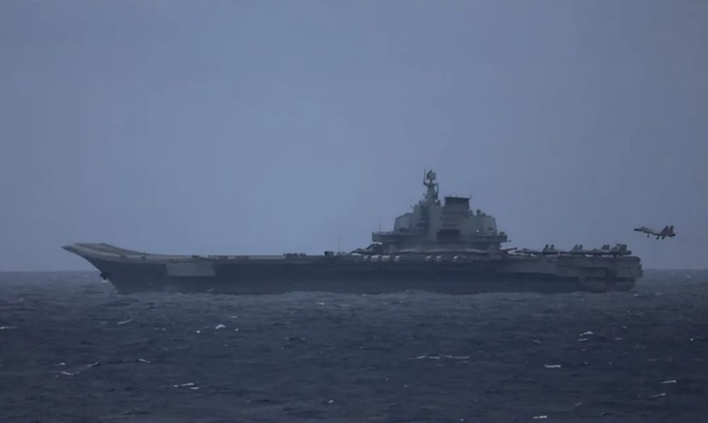 美双航母编队在台岛东部演习，解放军亮明统一决心，或已提前部署应对