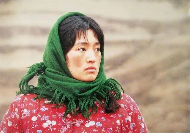 不愧是香港最后的少女，40岁依然是广东女孩们的梦中情脸朝鲜人什么时候回国