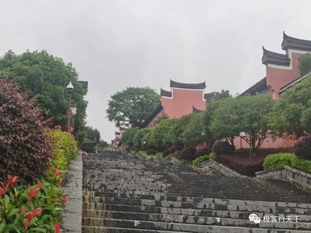 古城零陵高山寺,历经上千年风雨,山寺晚钟是永州八景之一