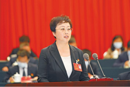 记者注意到,罗文为新当选的省委副书记,陈炜,靳磊,郑莉为新当选的省委