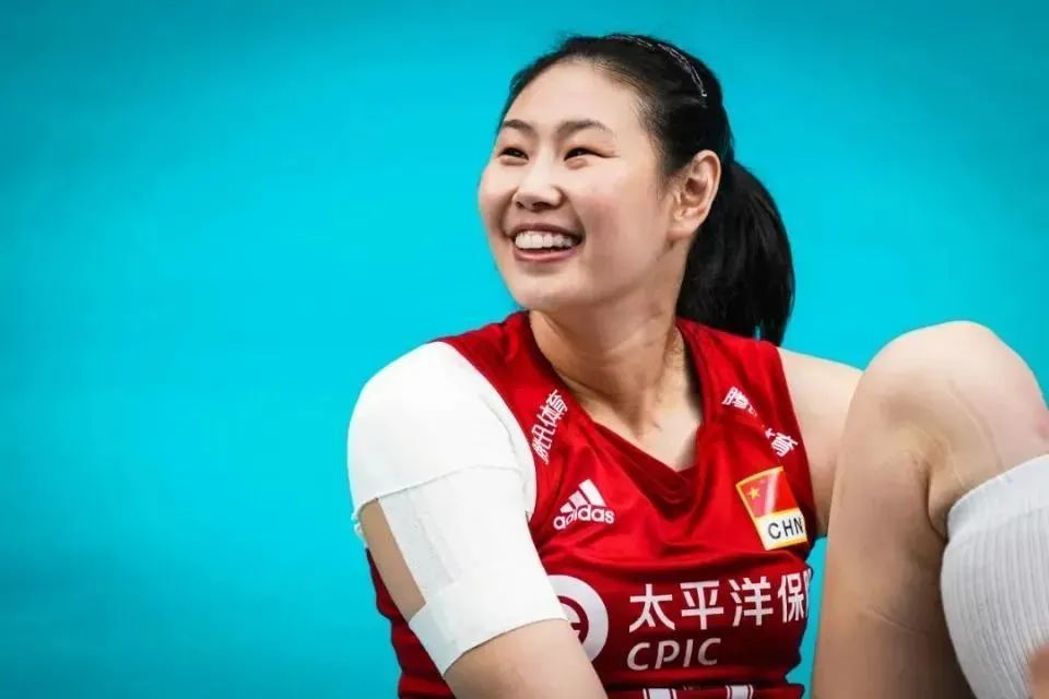 愤怒女排奥运冠军颜妮辟谣结婚5年本人至今未婚谣言止于智者