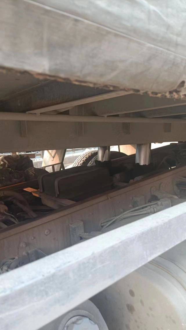 厢式货车改装自卸货车超载运输,民警一眼识破将其查获