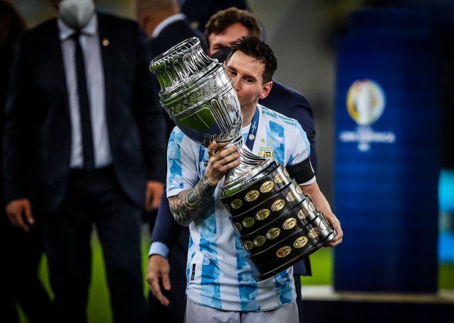 梅西解释法甲6球原因:生病影响!球迷心疼,直言球王受委屈了!