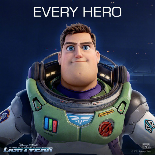 在海报上,巴斯光年和自己的"副驾驶"机器猫索克斯一同亮相.