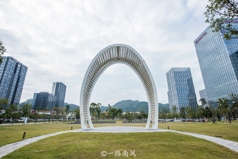 廣州新晉網紅公園就在南沙蕉門河附近距離地鐵站只有733米