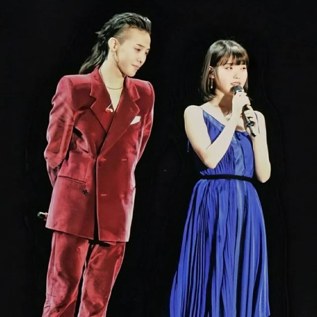 权志龙与 iu 李知恩早已是老相识,双方互动频频.