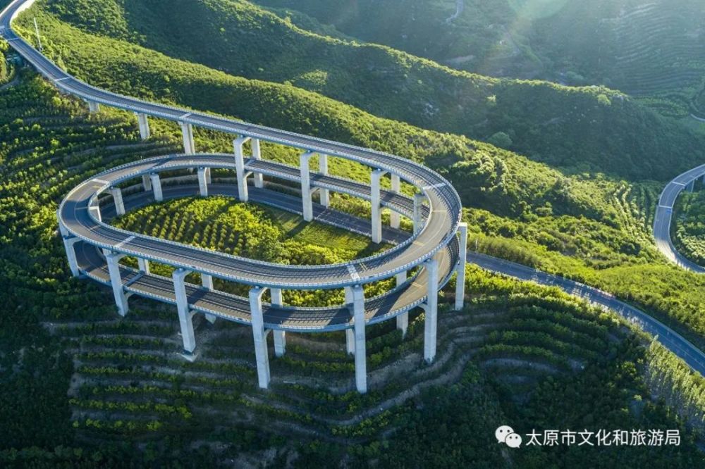 山西太原:天龙山公路成生态游打卡目的地_腾讯新闻