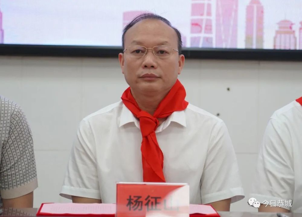 活动中,市民政局局长肖必忠介绍了桂林市庆"六·一""3元计划·爱心