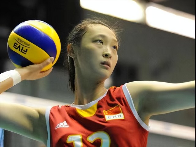 惠若琪,中国女排"最美队长",27岁被迫选择退役,结婚后太幸福