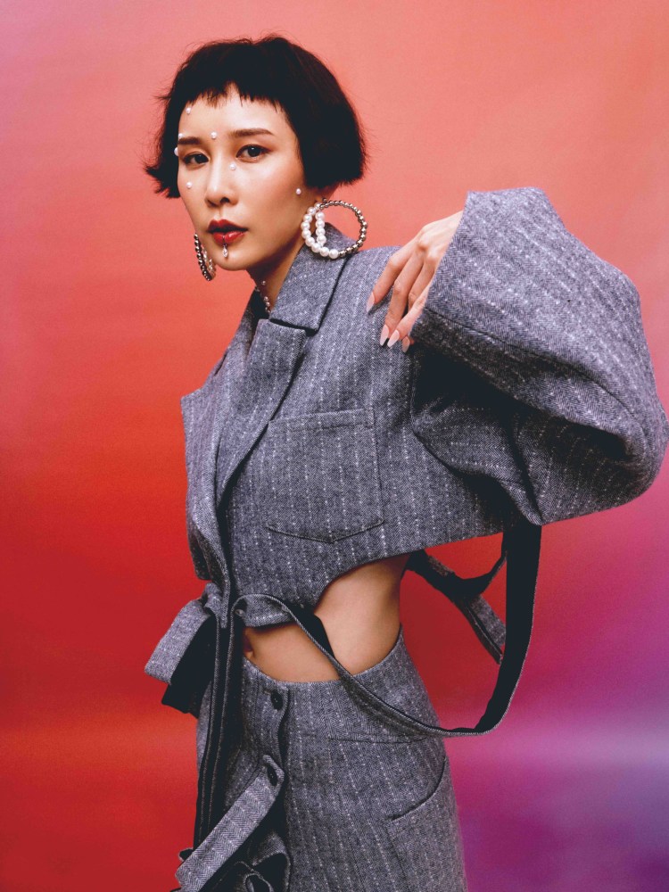 叶颖心因性失声陷低潮活得像自己的名字淬链疗能音乐