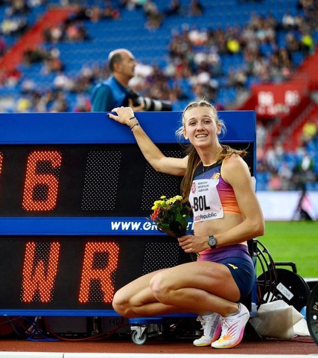 博尔创女子300米栏创世界纪录!