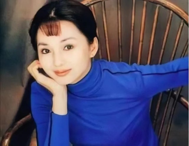“红颜薄命”刘丹离世22年：父亲殉职、哥哥绝症离世，母亲一生比黄连还苦_腾讯新闻