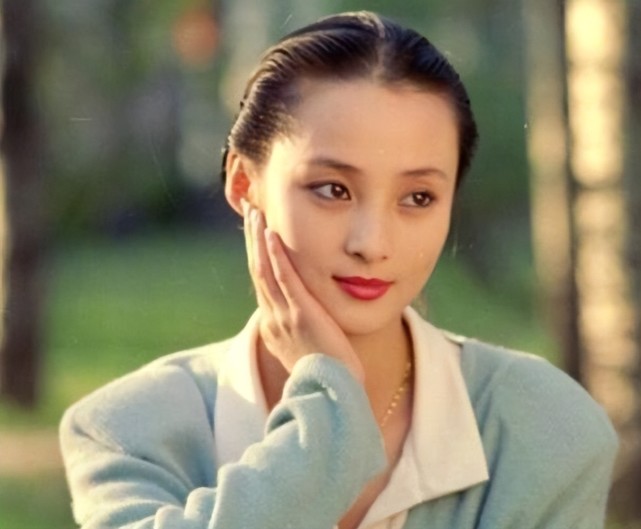 “红颜薄命”刘丹离世22年：父亲殉职、哥哥绝症离世，母亲一生比黄连还苦_腾讯新闻