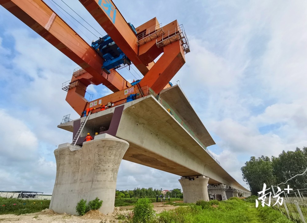 广湛铁路吴川段建设正酣力争2024年如期完工