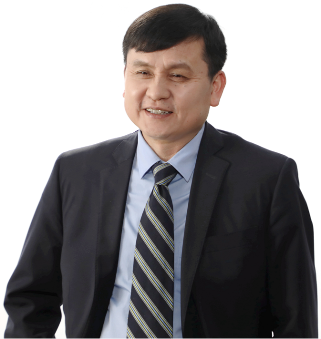 张文宏:早日重回普通生活▽张文宏,陈尔真各自对抗疫作了小结上海市民