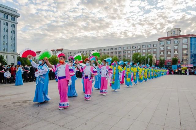 街拍德惠丨明珠广场——大秧歌扭起来