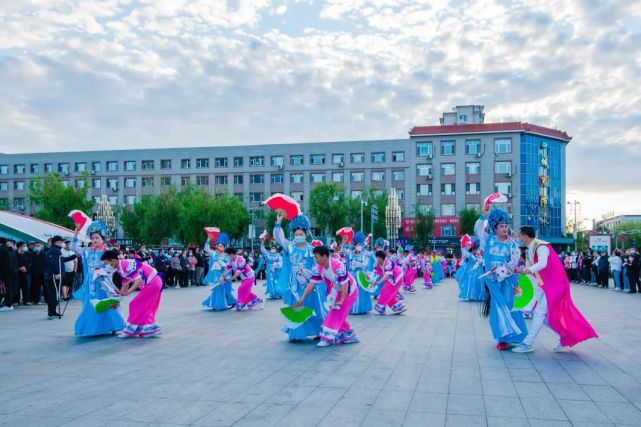 街拍德惠丨明珠广场——大秧歌扭起来