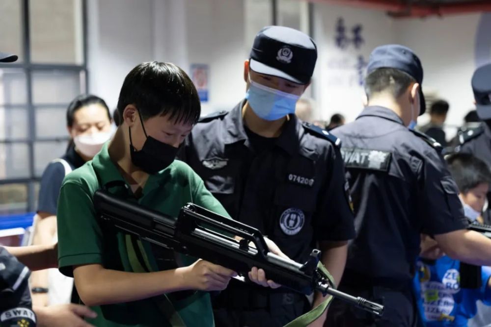 【超燃警宝六一上线】"少年警校"首期招募 平安黄冈未来可期_腾讯新闻