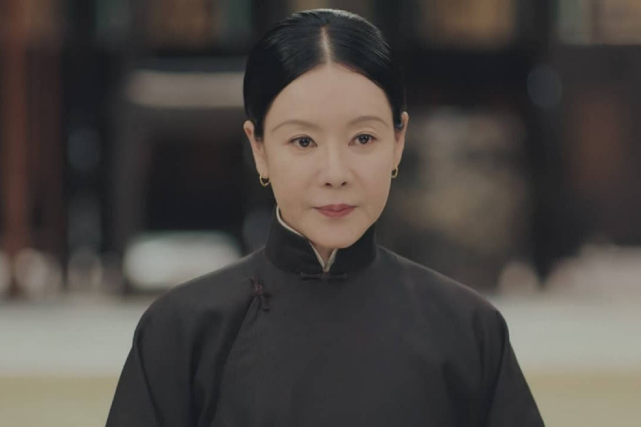 看完戏外清醒的何佳怡就知道了