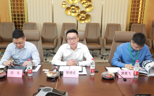 徐建成拜访知名化妆品企业欧诗漫集团