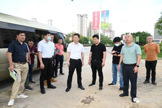 县领导林建善,赵兴,刘钟参加活动.