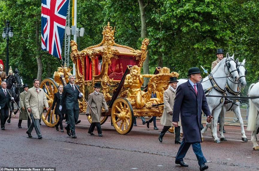 英国女王登基70周年大典2日举行：哈里梅根到场，全英都high起来了！精锐一对一价格表2019