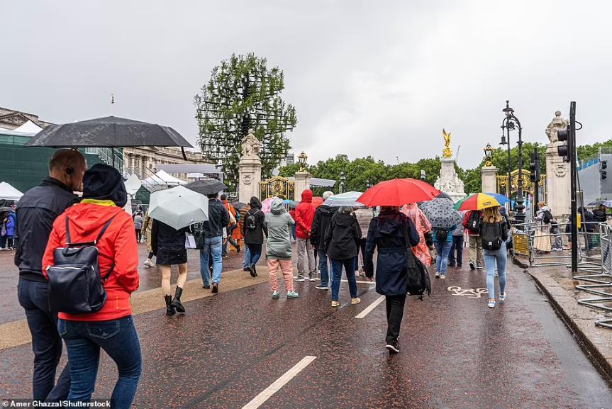 英国女王登基70周年大典2日举行：哈里梅根到场，全英都high起来了！精锐一对一价格表2019