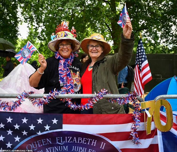 英国女王登基70周年大典2日举行：哈里梅根到场，全英都high起来了！精锐一对一价格表2019