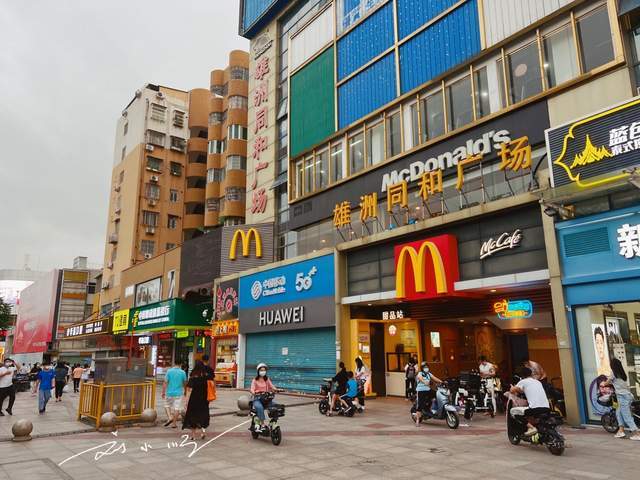 广州白云区有一家商场就在同和地铁口附近却几乎没有什么人气