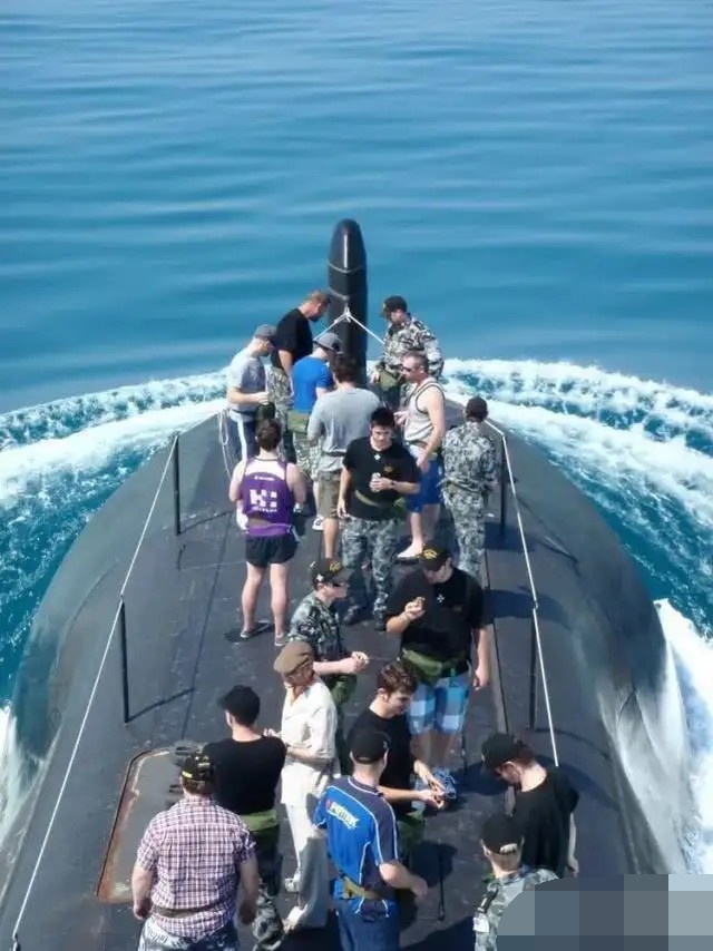 潜艇兵出海远航在潜艇上生活两三个月这将是一种怎样的体验