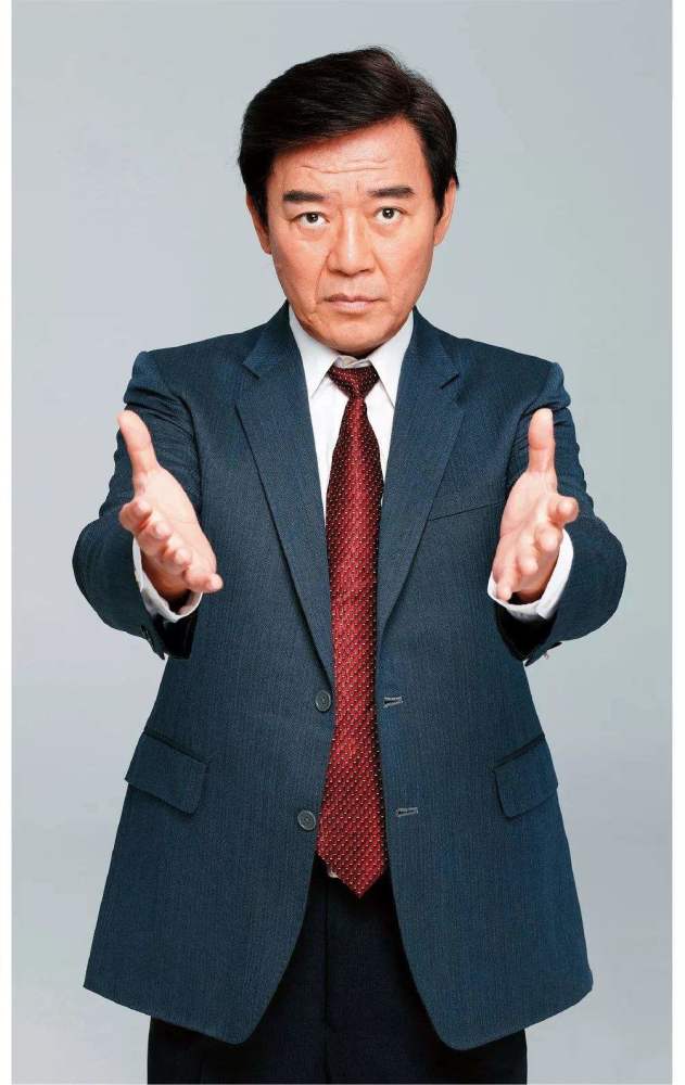 李立群挂小黄车卖酱油,网友直呼,厨邦找到了最佳代言人_腾讯新闻